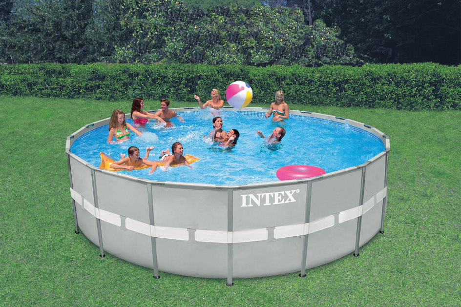 استخر بادی بخریم یا پیش ساخته؟