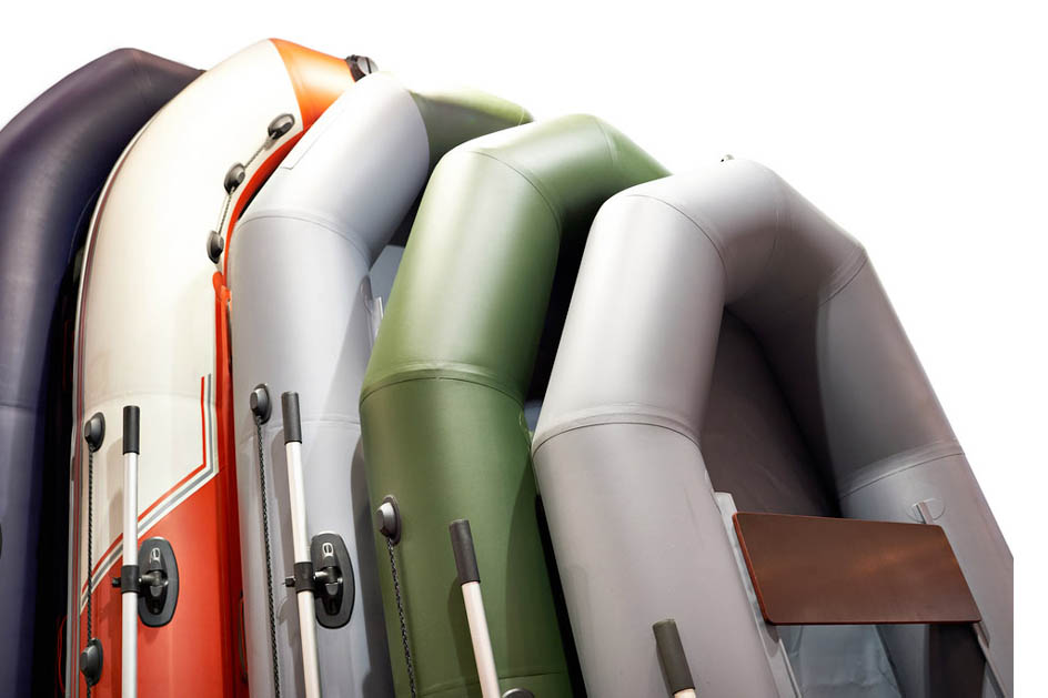 قایق بادی را باد کرده و یا خالی نگهداری کنیم؟