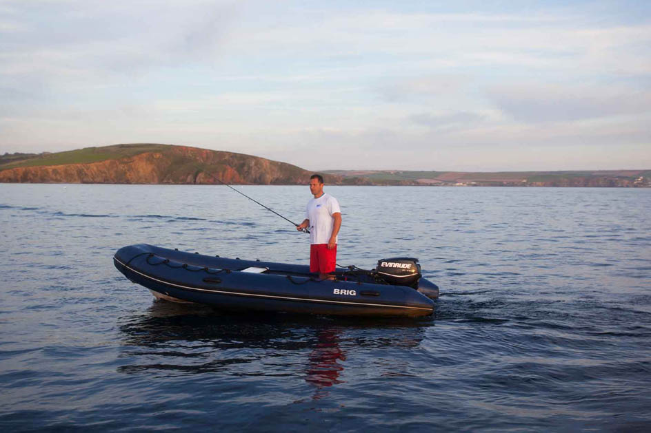 مزایای ماهیگیری با قایق بادی اینتکس چیست؟