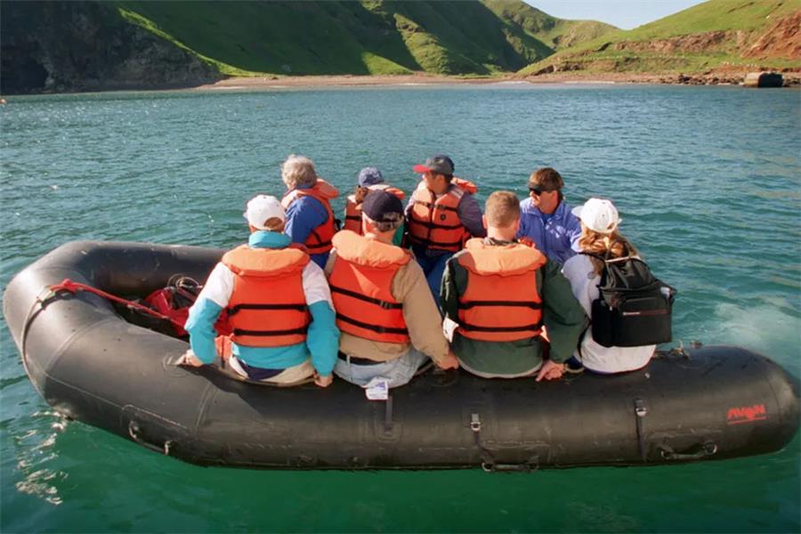 معرفی بهترین قایق بادی موتوری بزرگ اینتکس